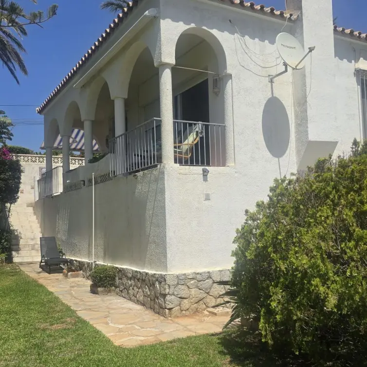 Sale of detached villa in Marbesa
