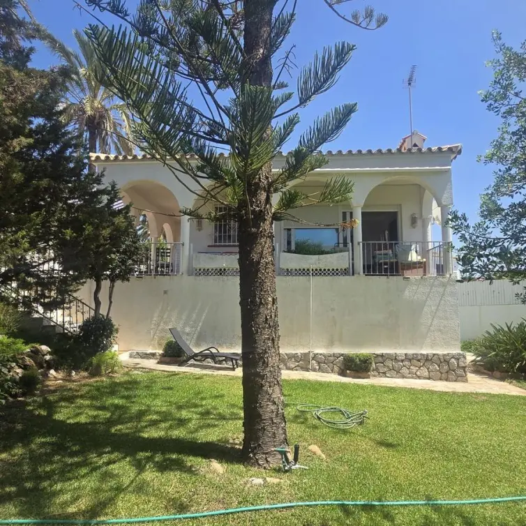Sale of detached villa in Marbesa