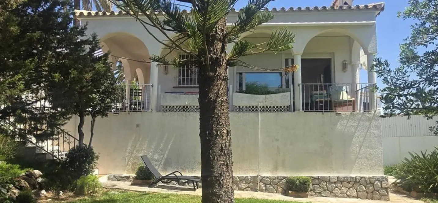 Sale of detached villa in Marbesa 2