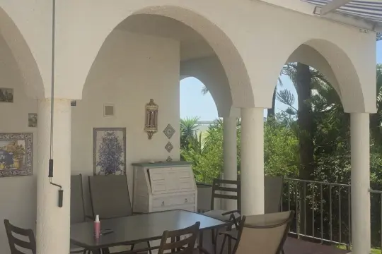 Image 4 thumb