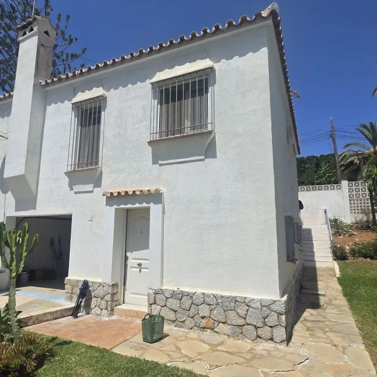 Sale of detached villa in Marbesa