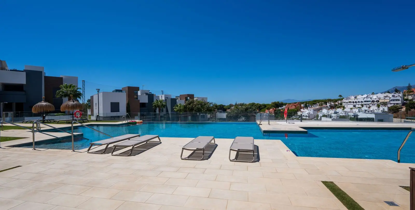 Sale of duplex in Cabopino 37