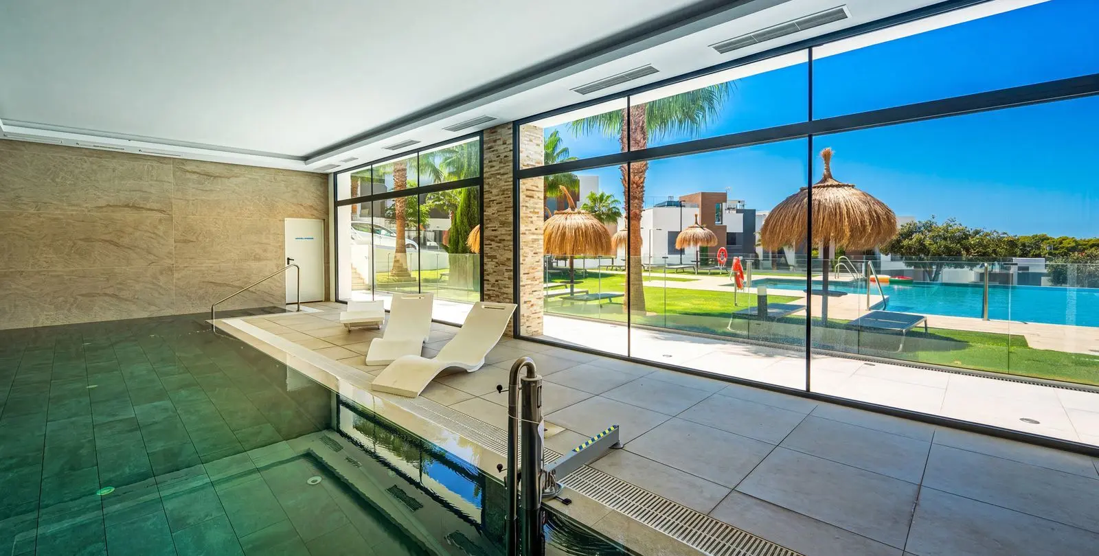 Sale of duplex in Cabopino 40