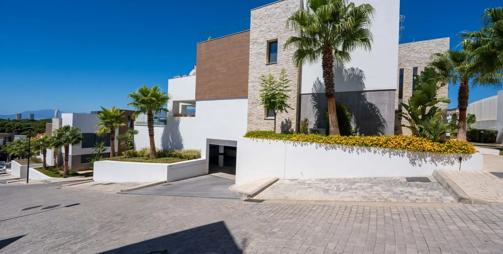 Sale of duplex in Cabopino 52