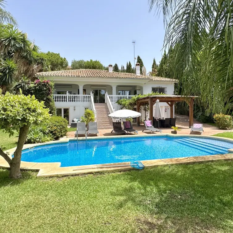 Sale of detached villa in Sierrezuela