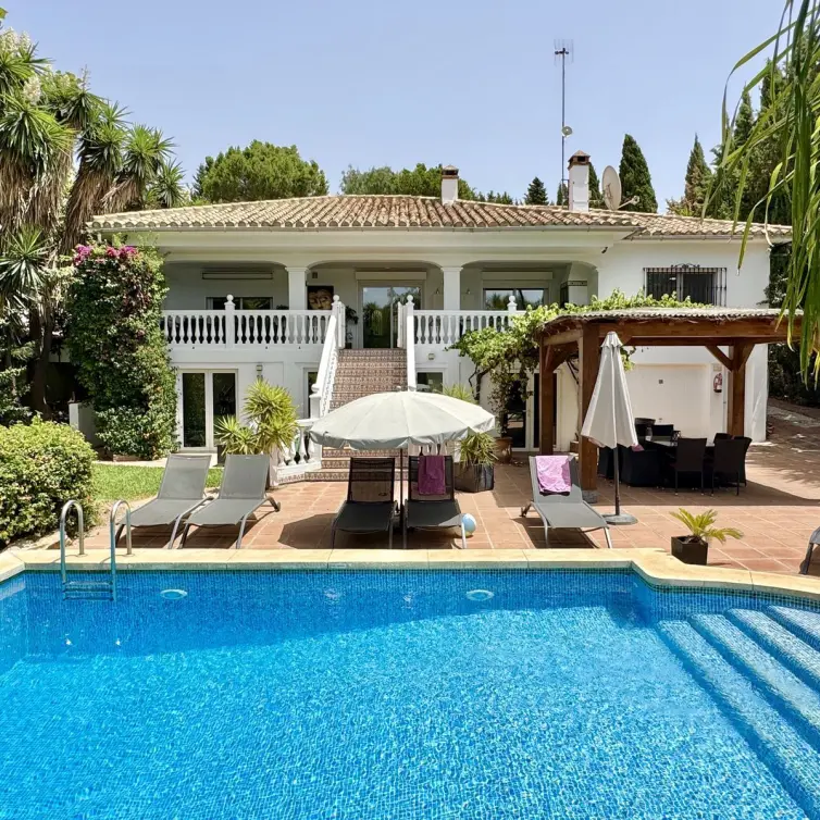 Sale of detached villa in Sierrezuela