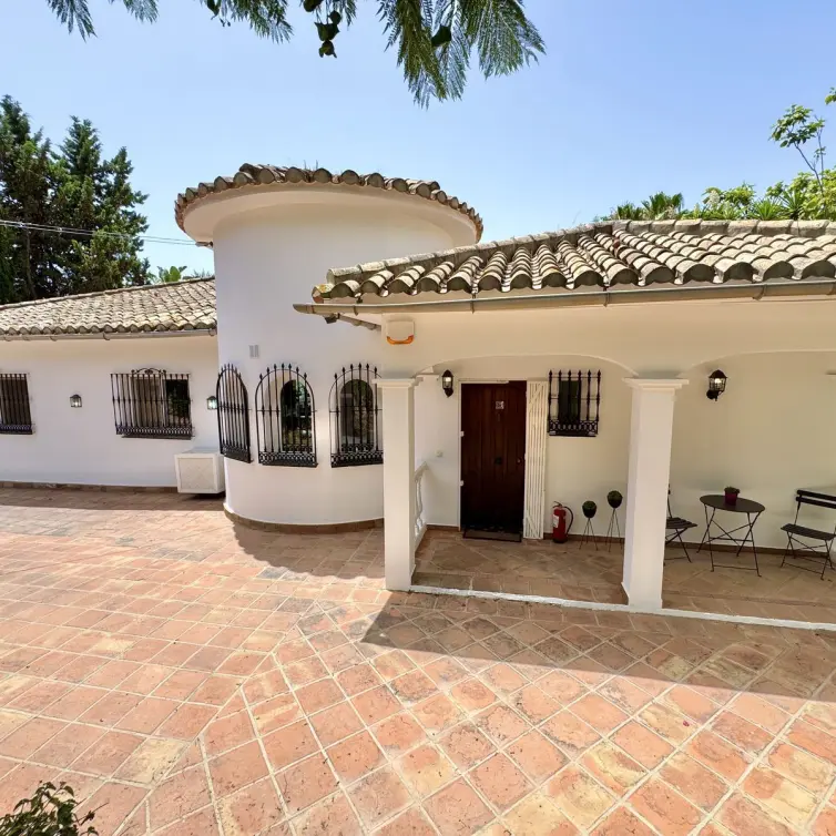 Sale of detached villa in Sierrezuela