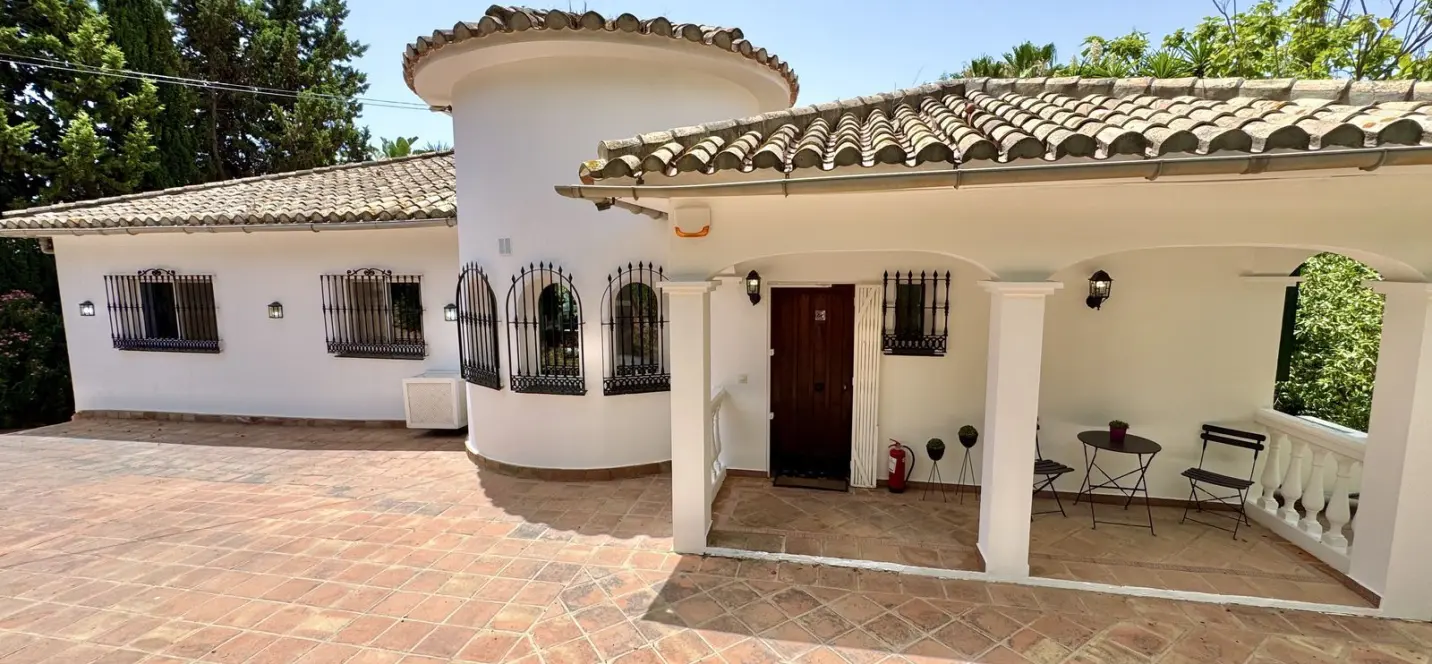 Sale of detached villa in Sierrezuela 3
