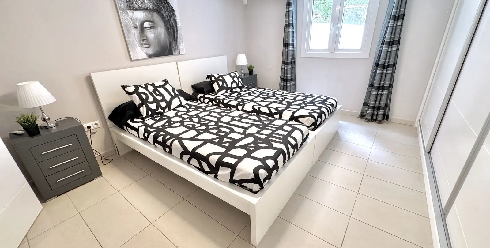 Sale of detached villa in Sierrezuela 24