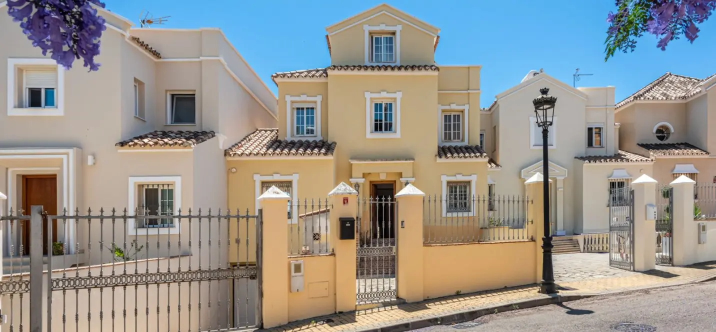 Venta de villa independiente en Estepona 0