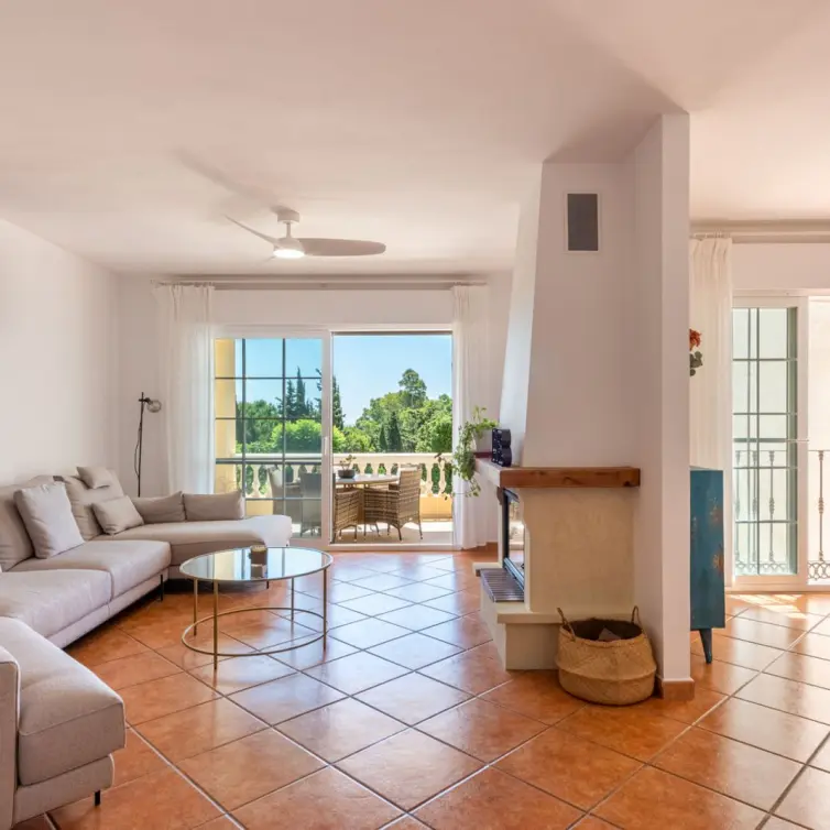 Venta de villa independiente en Estepona