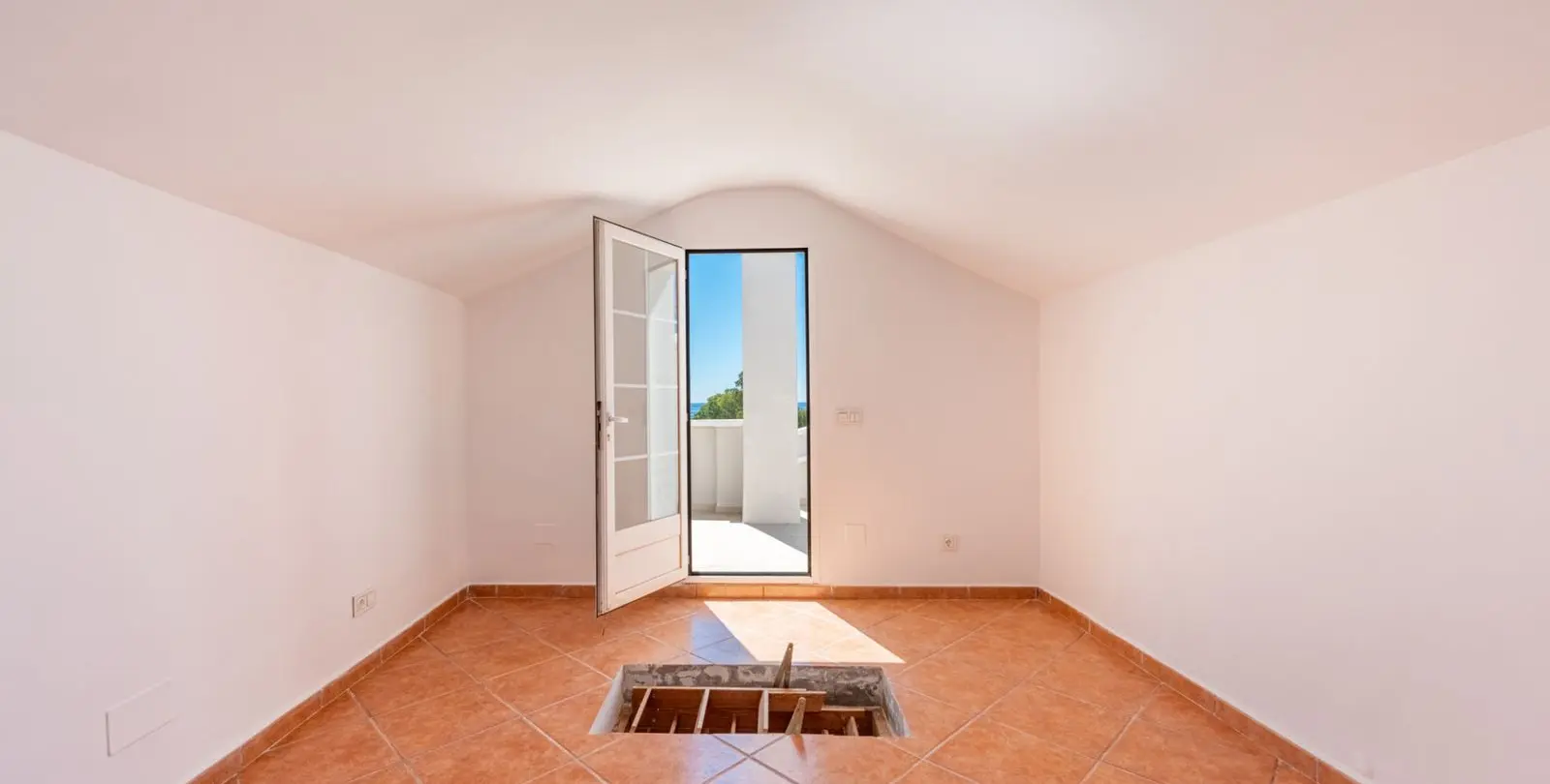 Venta de villa independiente en Estepona 18