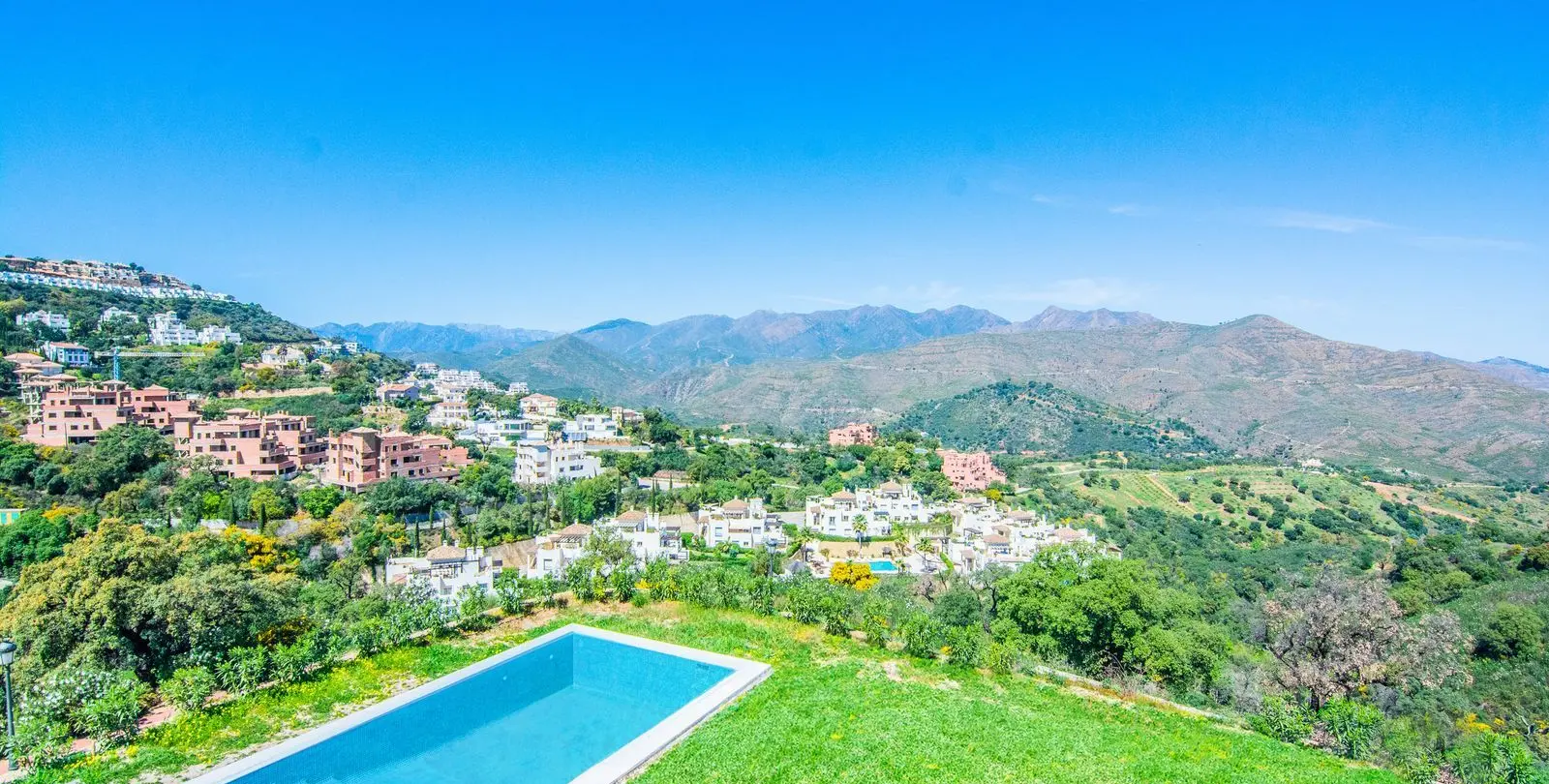 Venta de villa independiente en La Mairena 2