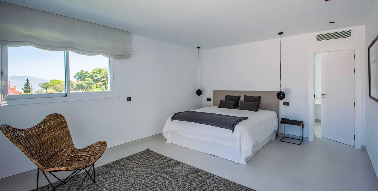 Venta de villa independiente en La Mairena 13