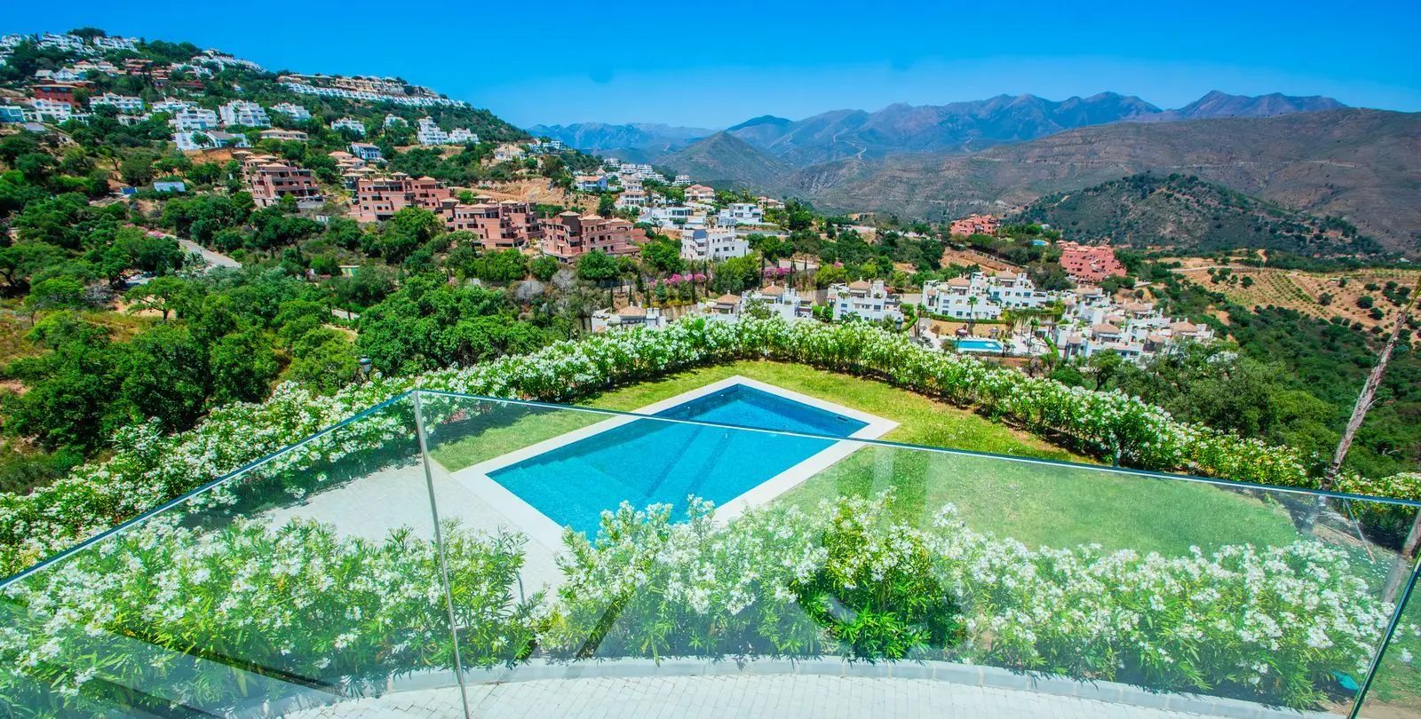 Venta de villa independiente en La Mairena 31