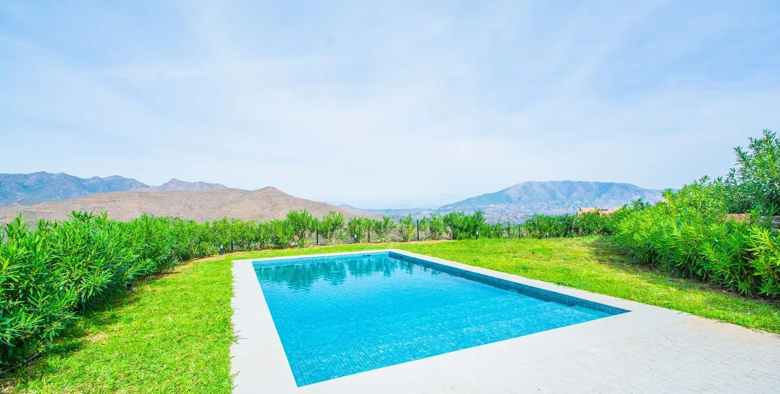 Venta de villa independiente en La Mairena 37