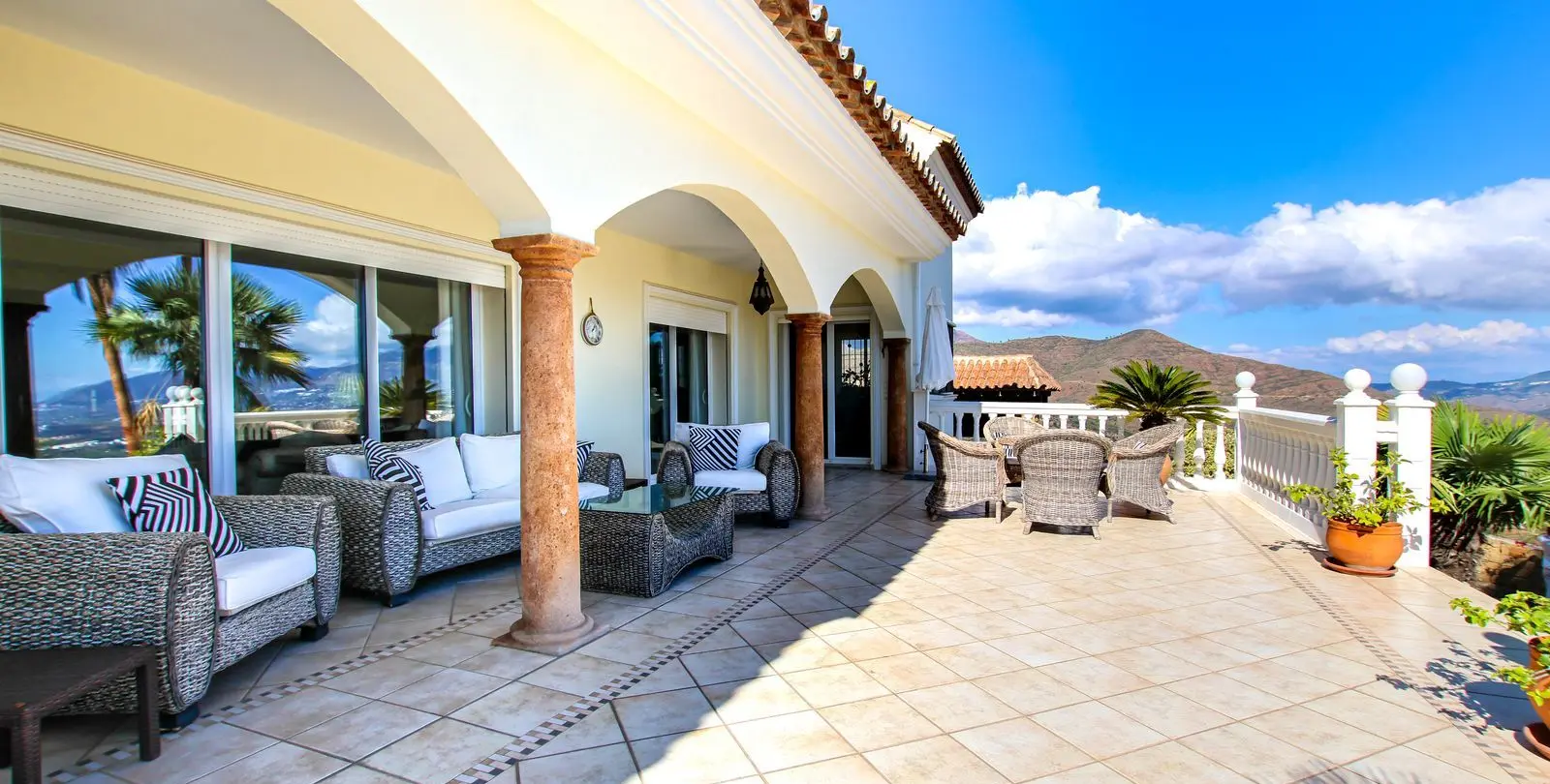 Venta de villa independiente en La Mairena 9