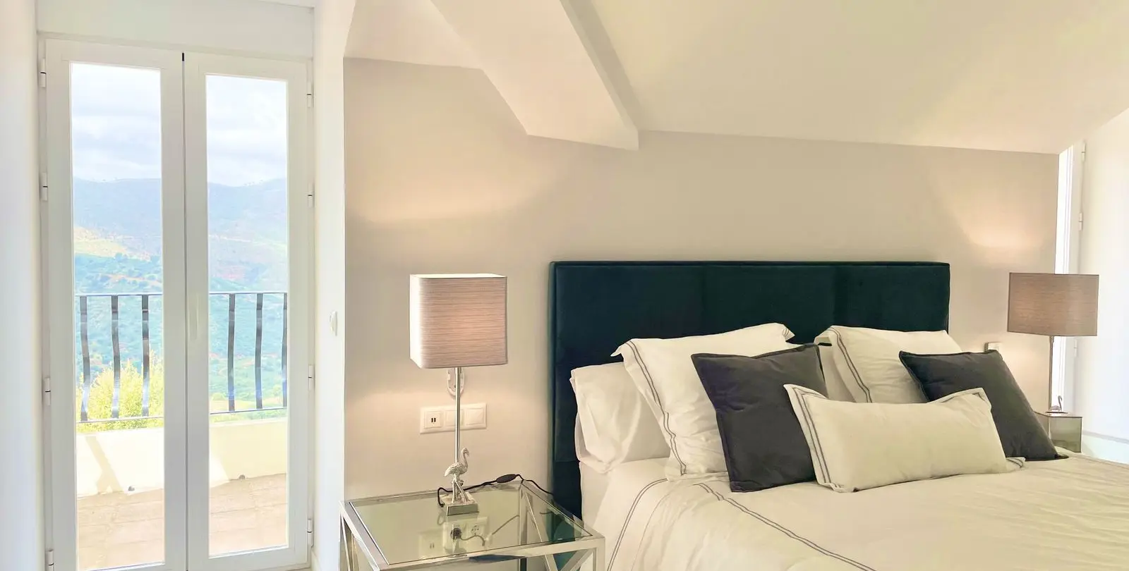 Venta de villa independiente en La Mairena 26