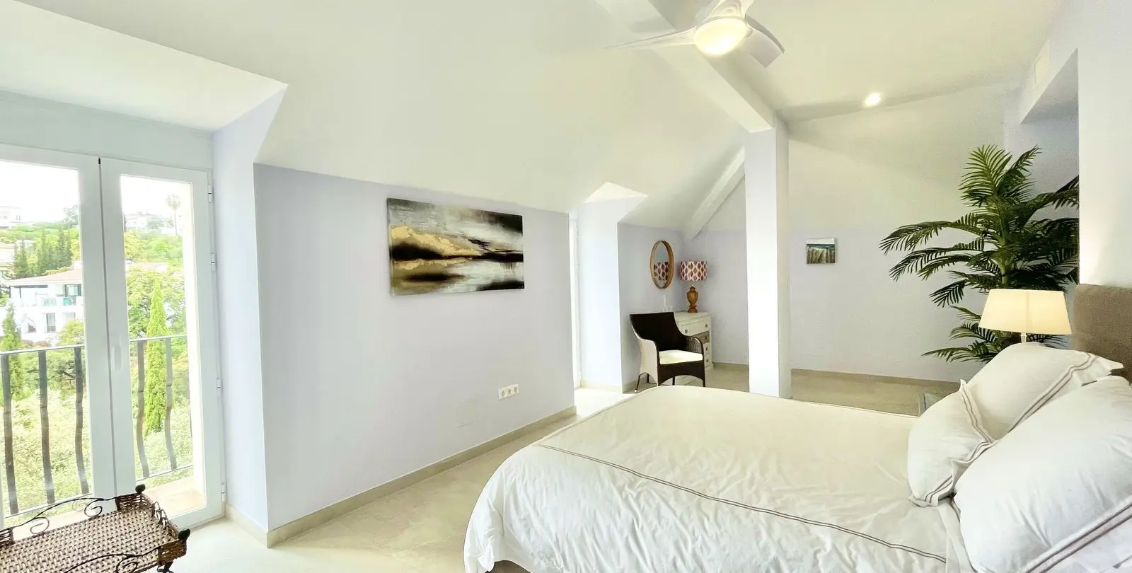 Venta de villa independiente en La Mairena 35