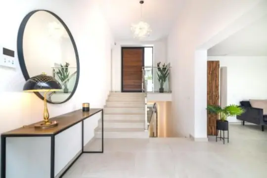 Image 8 thumb