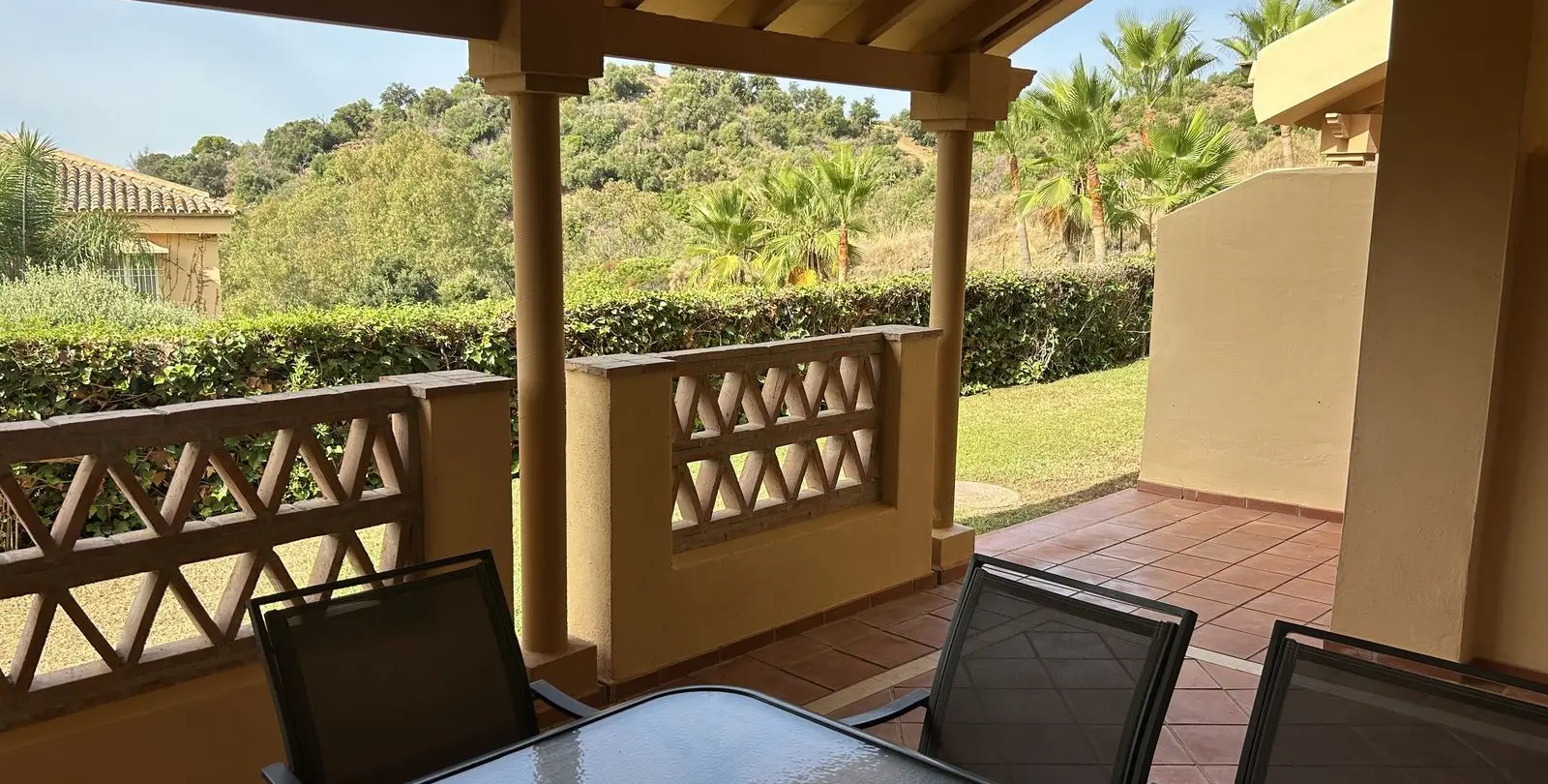 Sale of ground floor apartment in Elviria 1