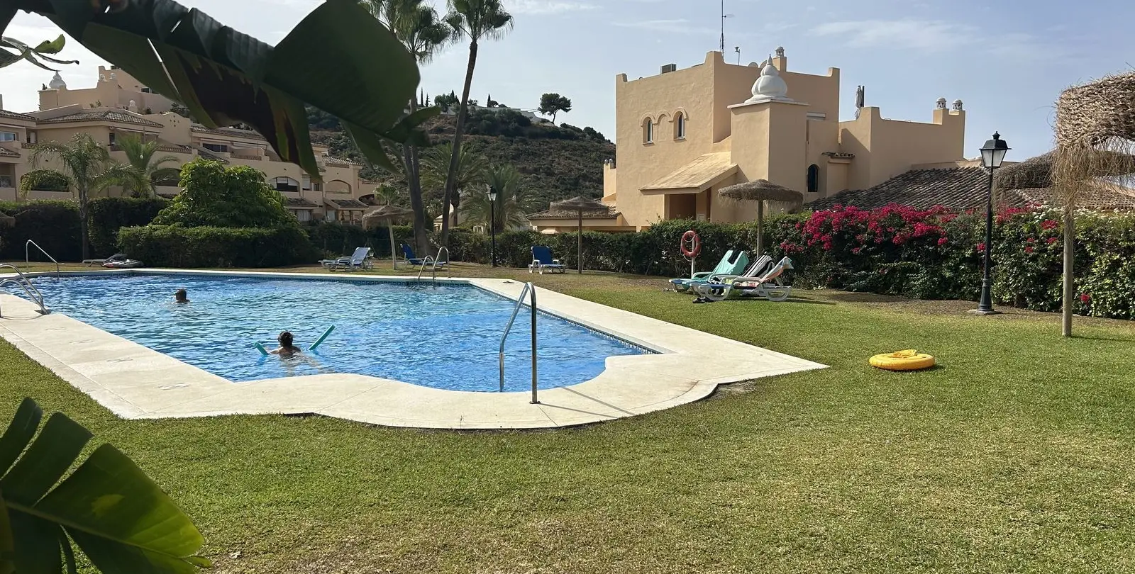 Sale of ground floor apartment in Elviria 2