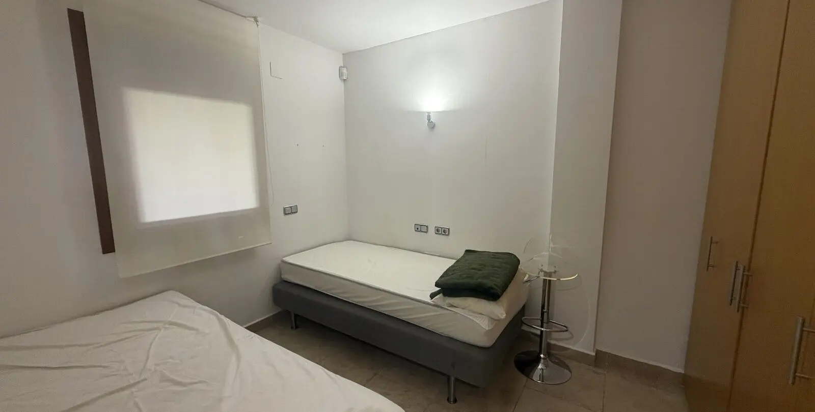 Venta de apartamento en planta media en Higueron 19