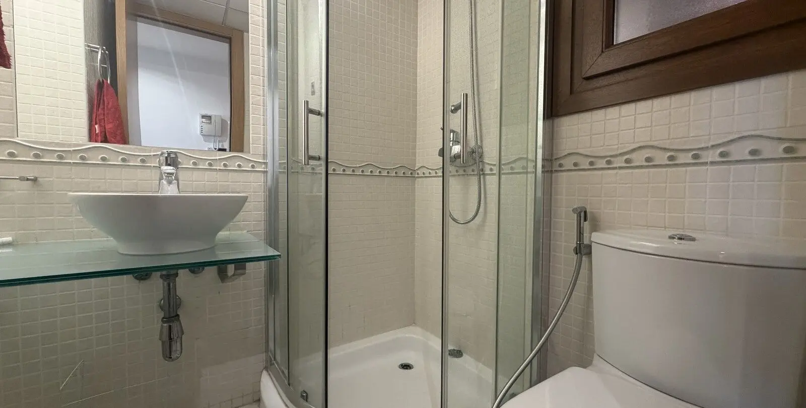 Venta de apartamento en planta media en Higueron 22