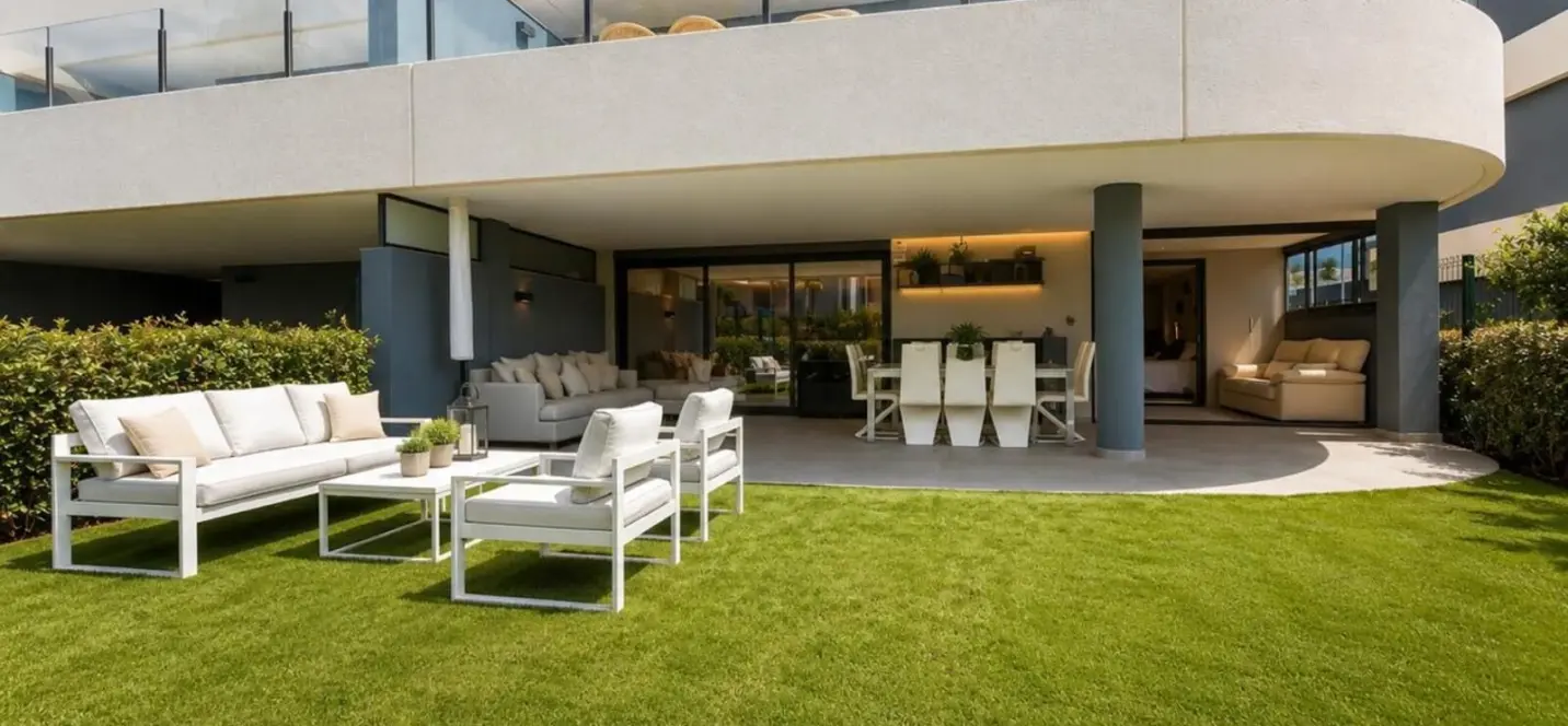 Venta de apartamento en planta baja en Selwo 0