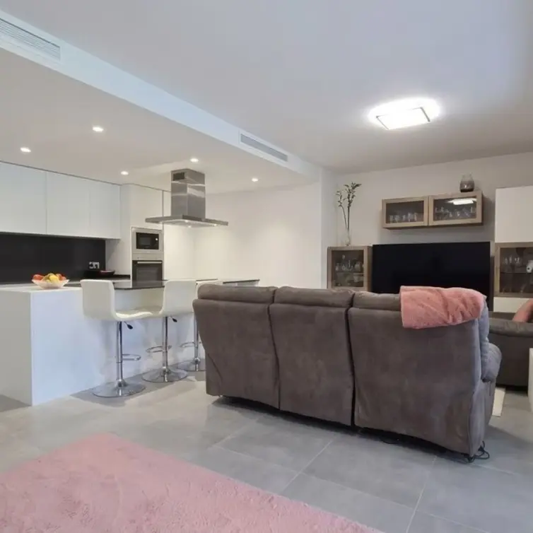 Venta de apartamento en planta baja en Selwo