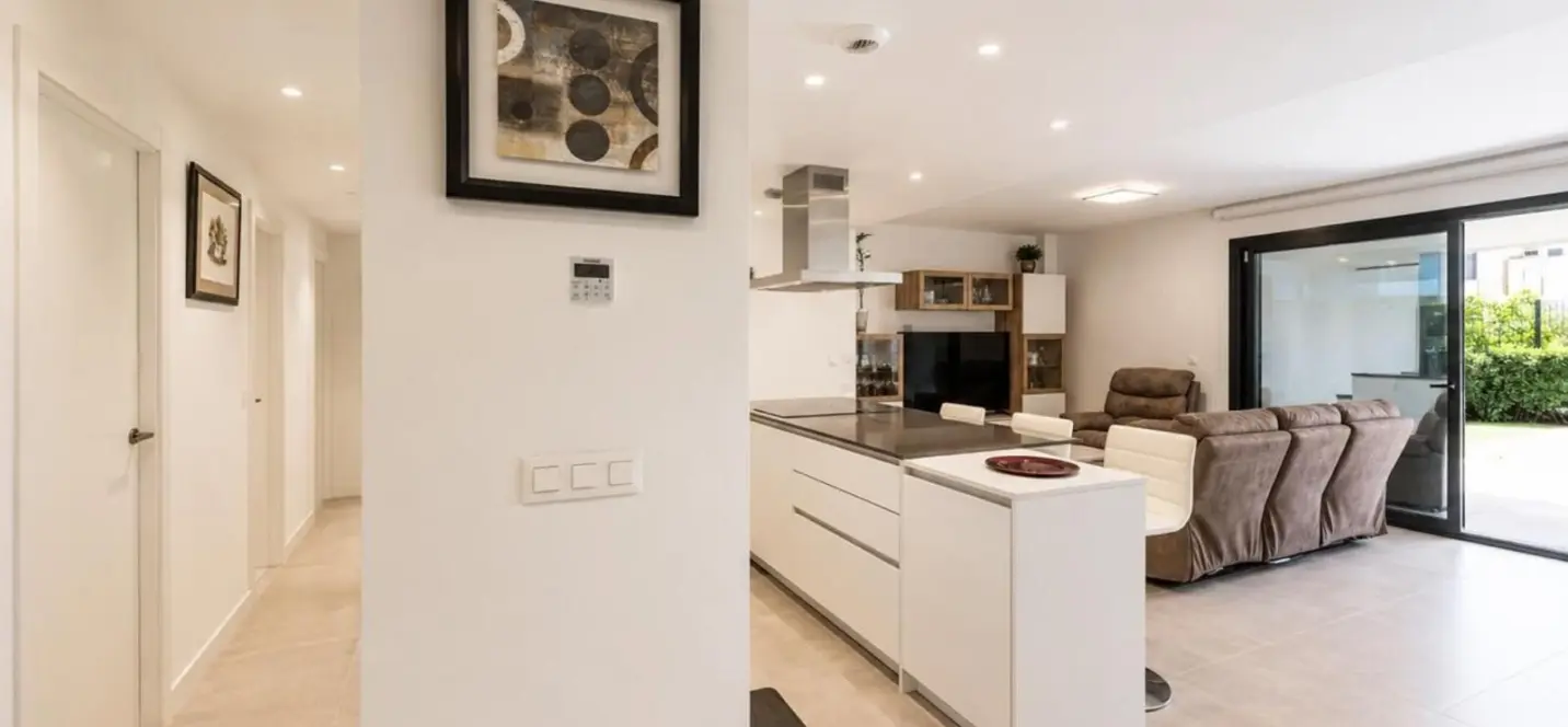 Venta de apartamento en planta baja en Selwo 2