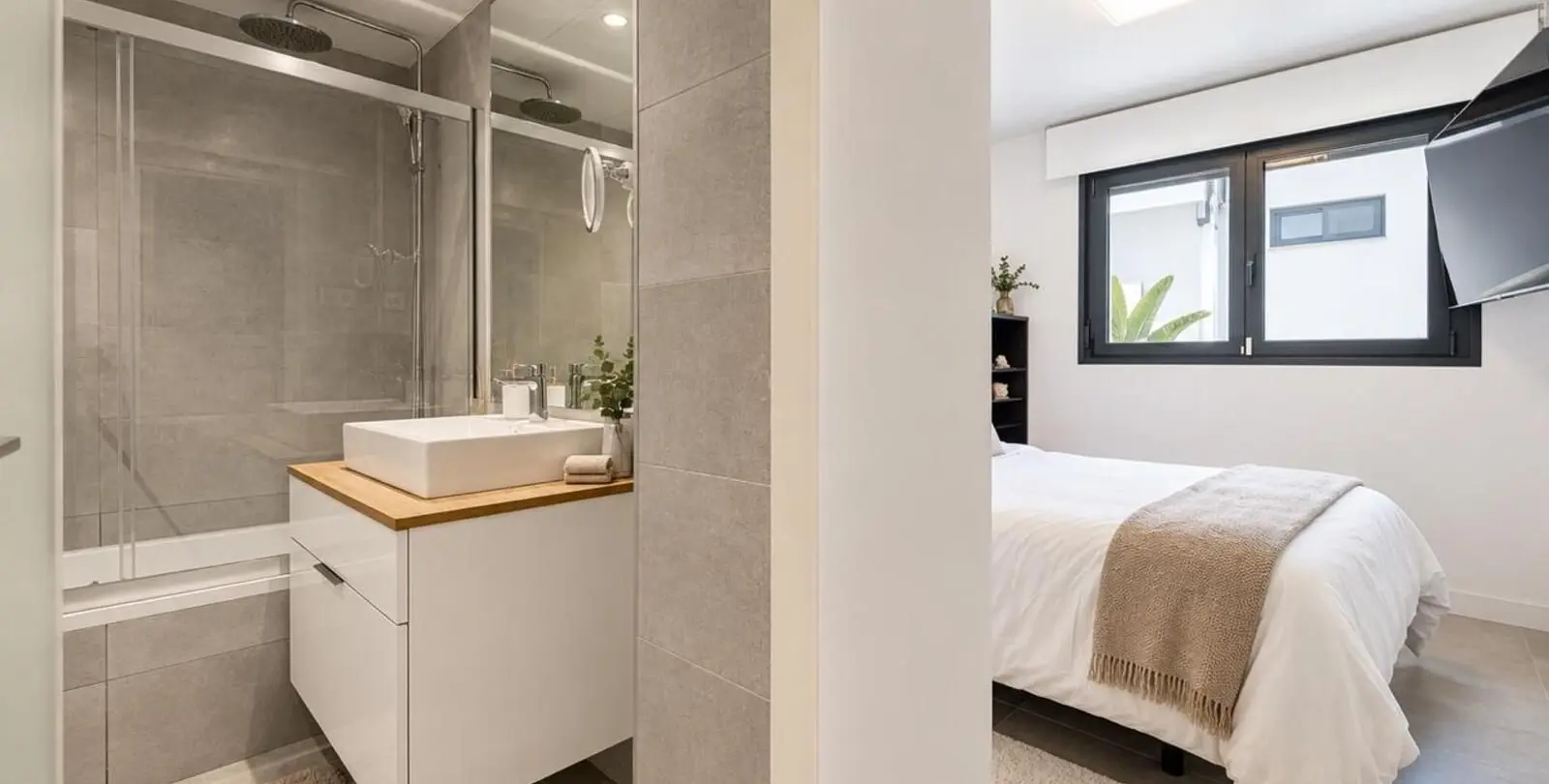 Venta de apartamento en planta baja en Selwo 8