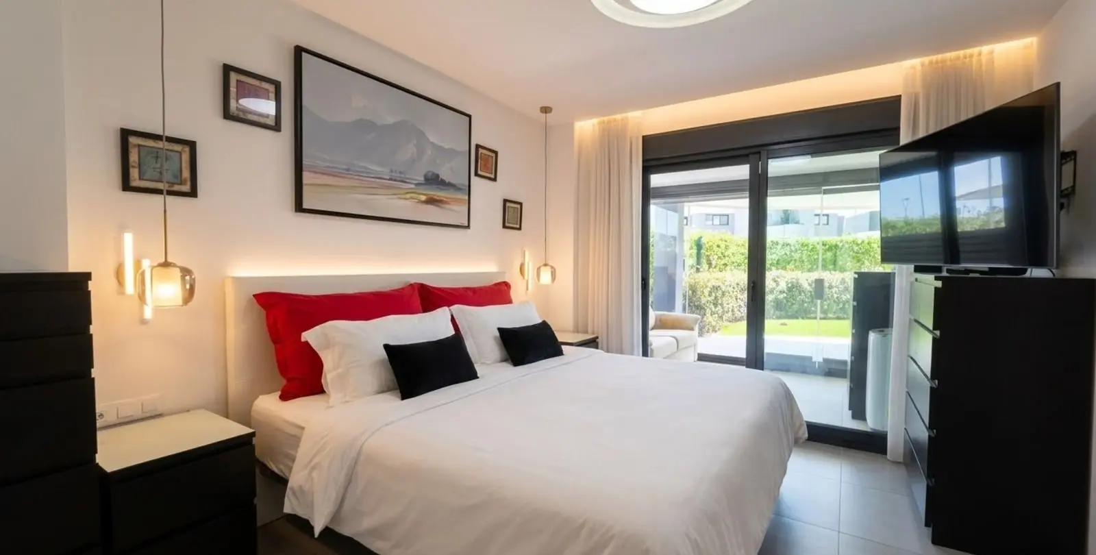 Venta de apartamento en planta baja en Selwo 9