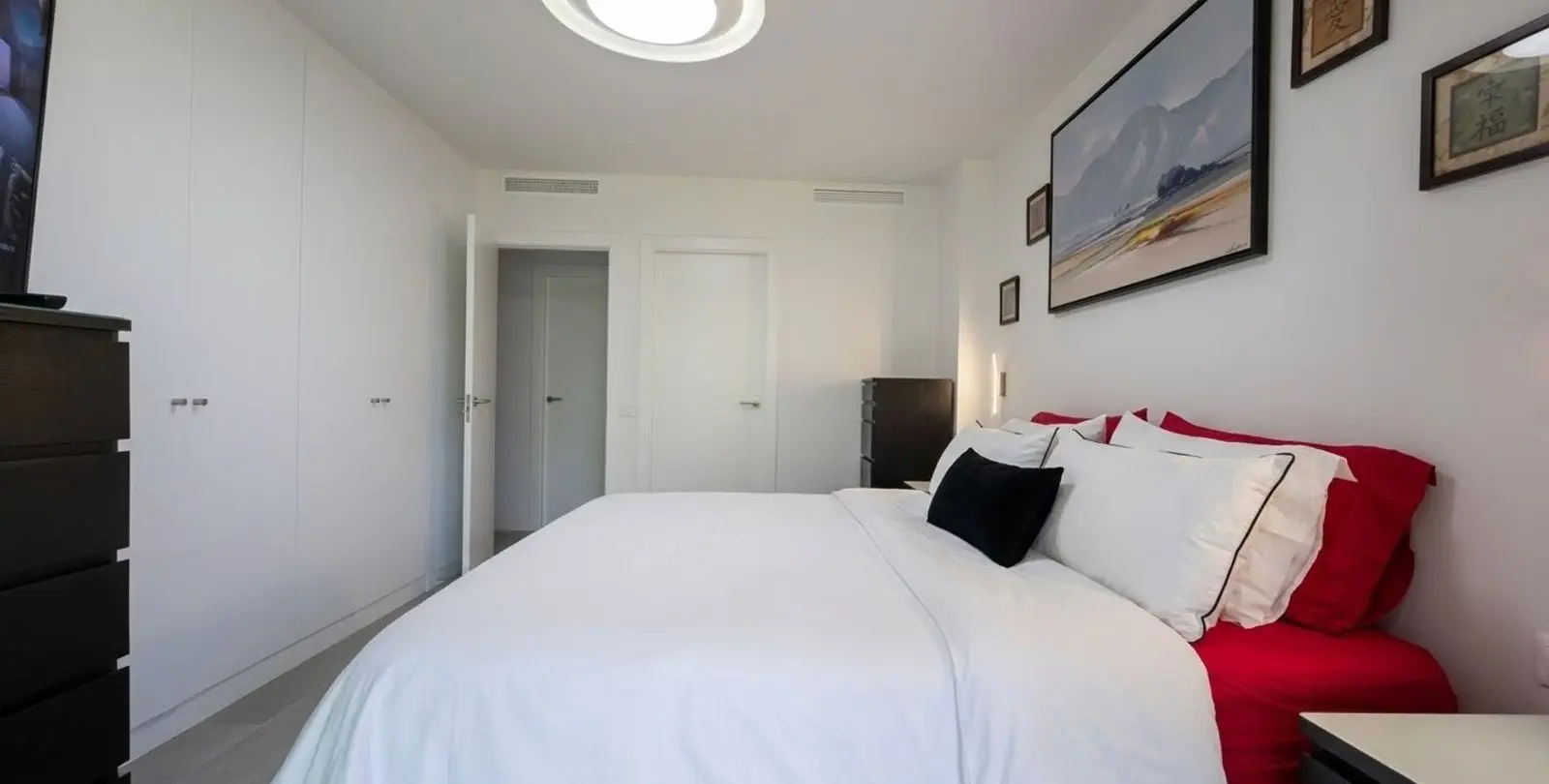 Venta de apartamento en planta baja en Selwo 10
