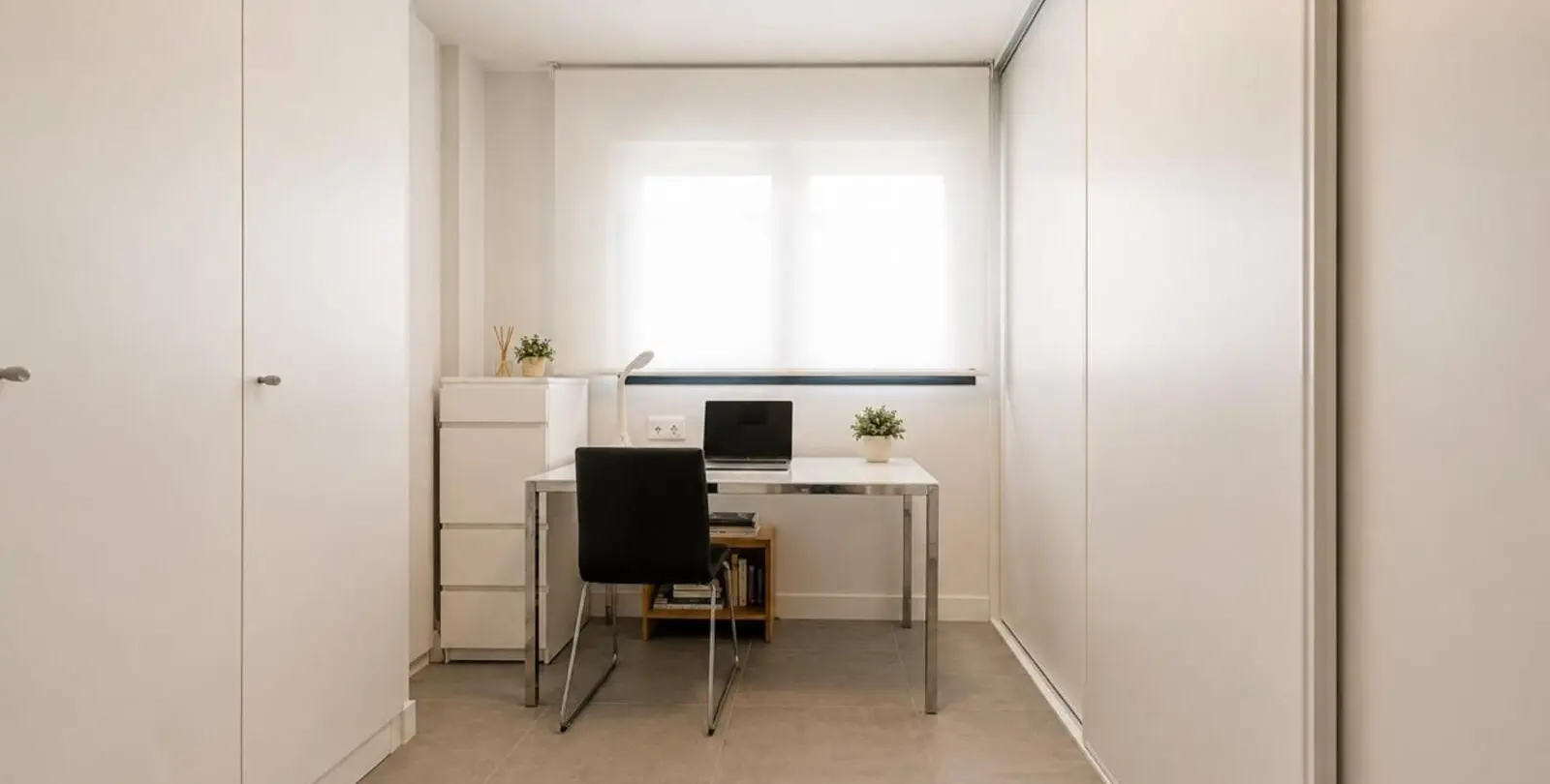 Venta de apartamento en planta baja en Selwo 11
