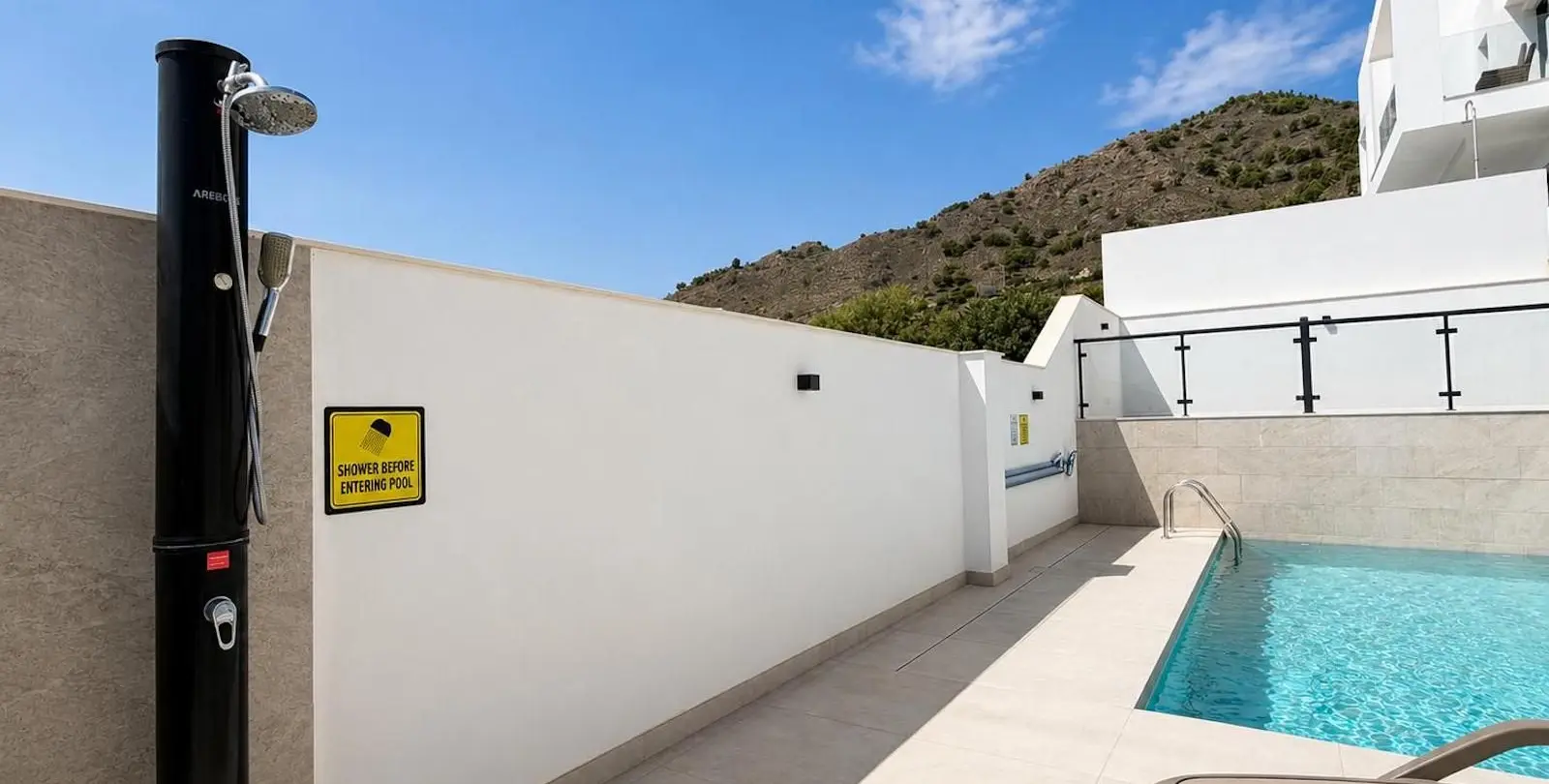 Sale of detached villa in Nerja 4