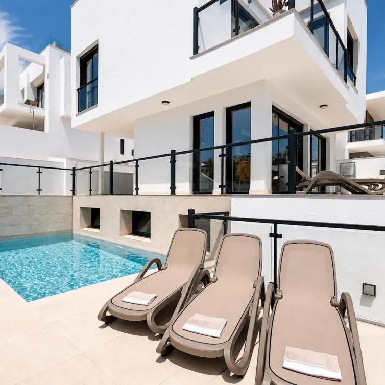Venta de villa independiente en Nerja