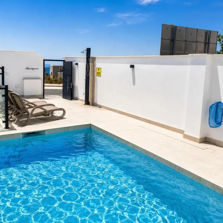 Venta de villa independiente en Nerja