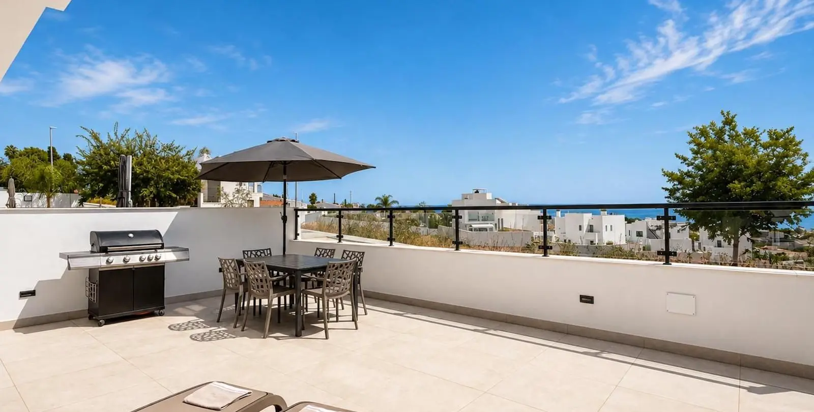 Sale of detached villa in Nerja 10