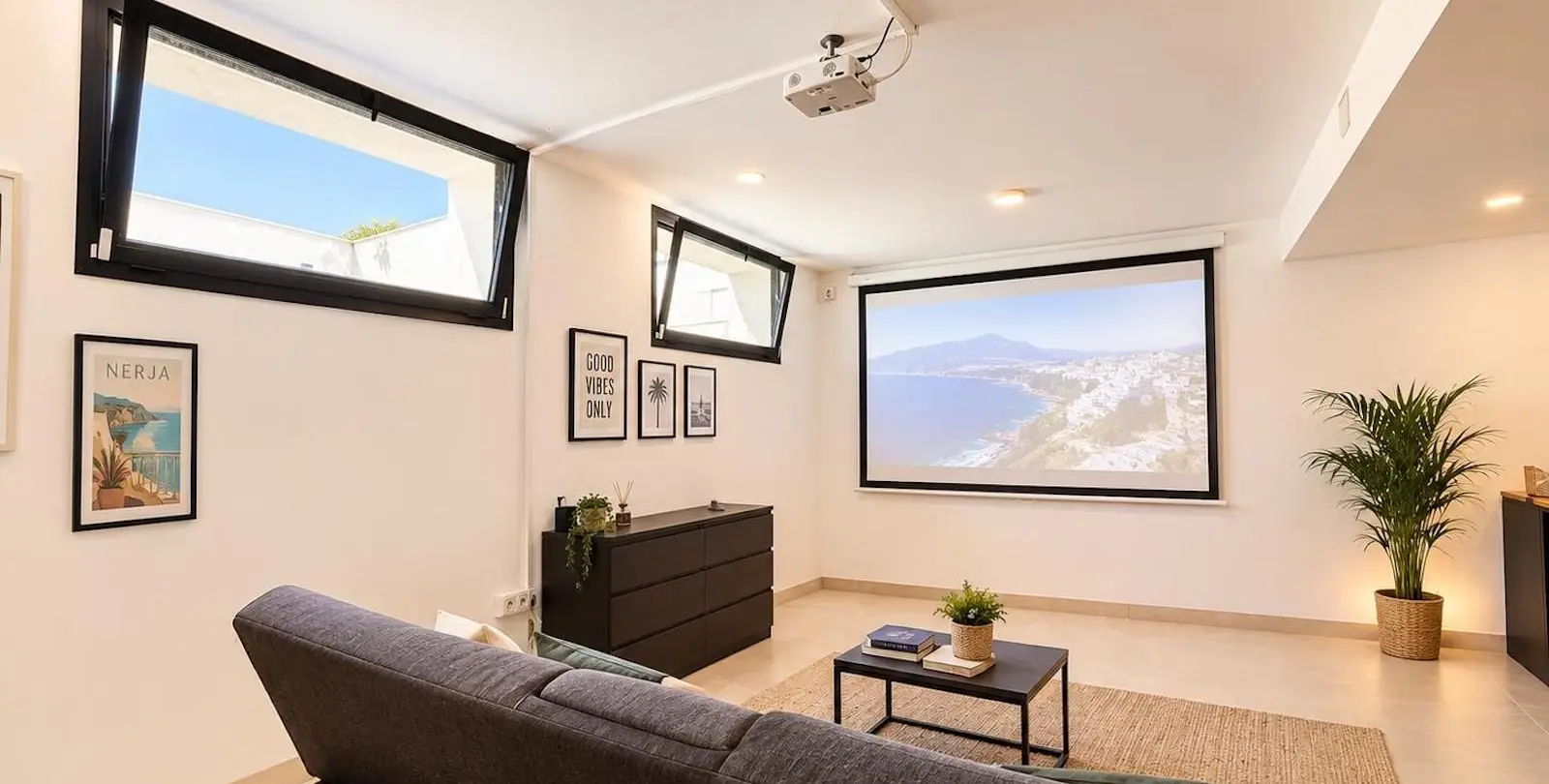 Sale of detached villa in Nerja 34
