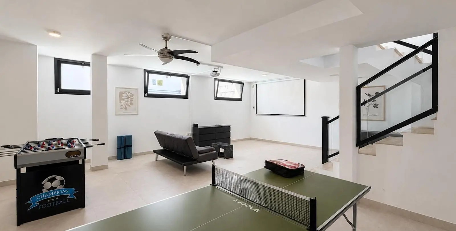Sale of detached villa in Nerja 35