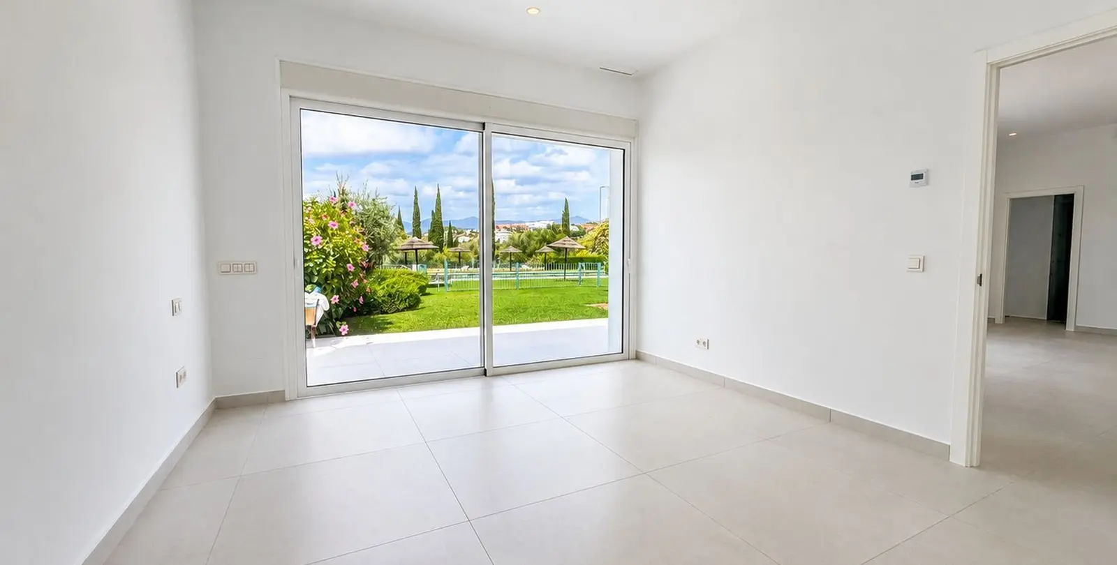 Venta de apartamento en planta baja en Los Flamingos 7