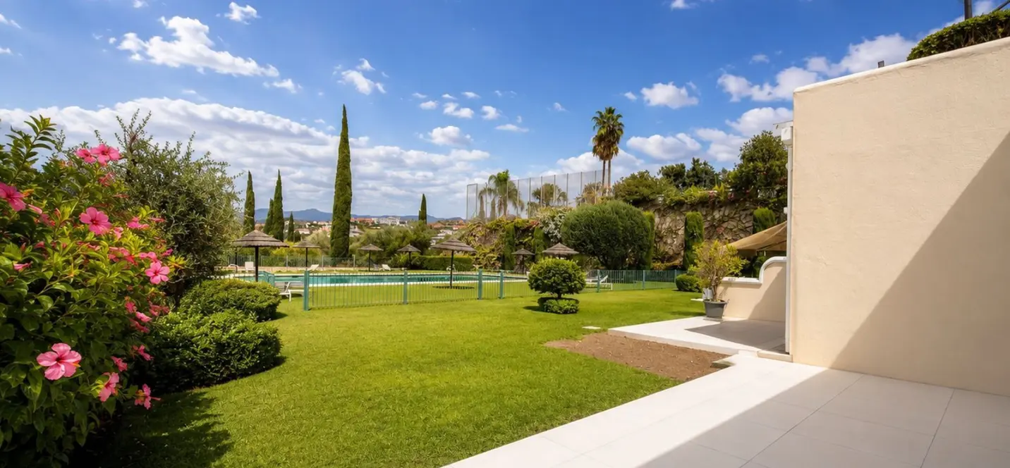 Venta de apartamento en planta baja en Los Flamingos 0