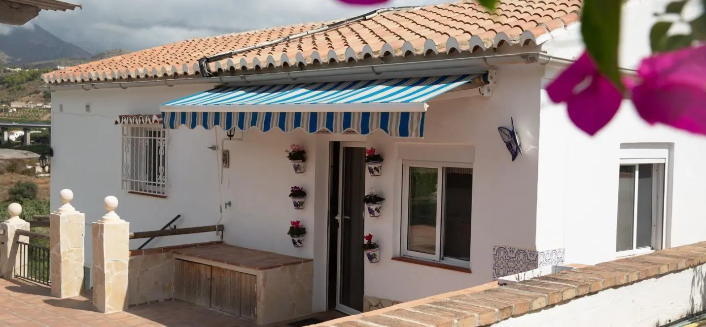 Venta de villa independiente en Nerja 1