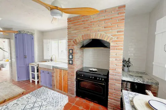 Image 9 thumb