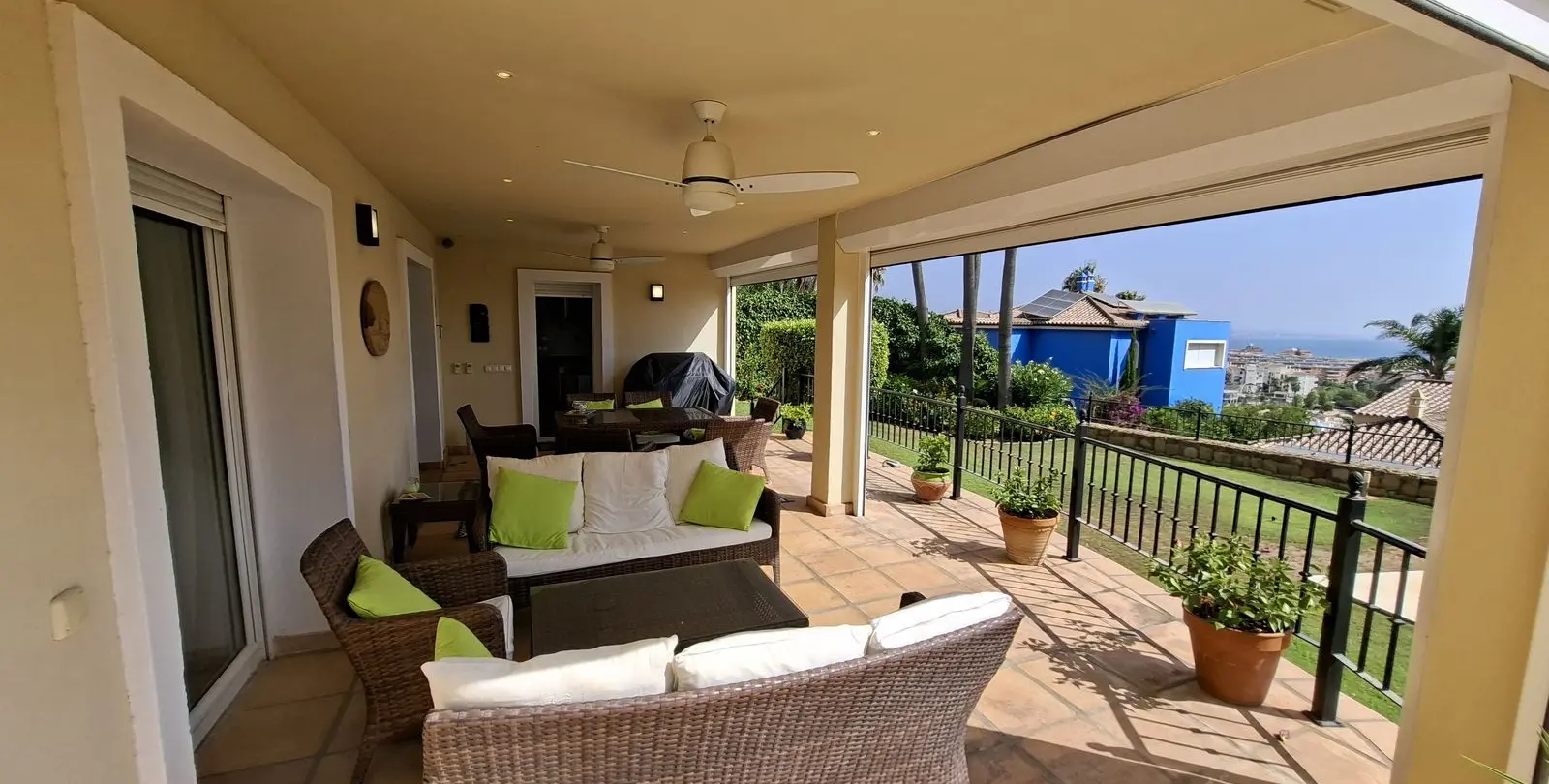 Venta de villa independiente en La Duquesa 7