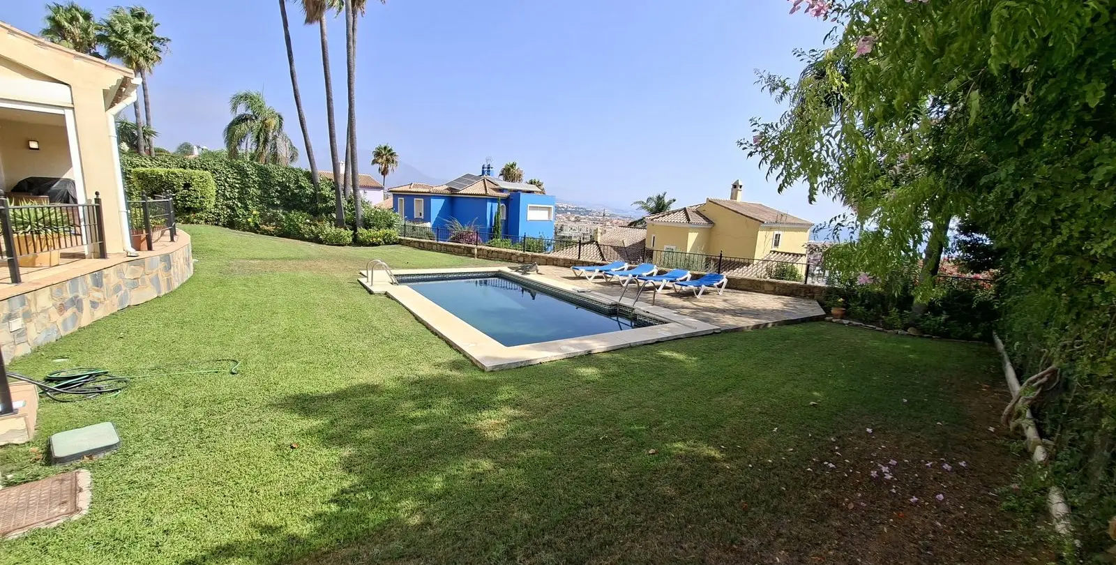 Venta de villa independiente en La Duquesa 14