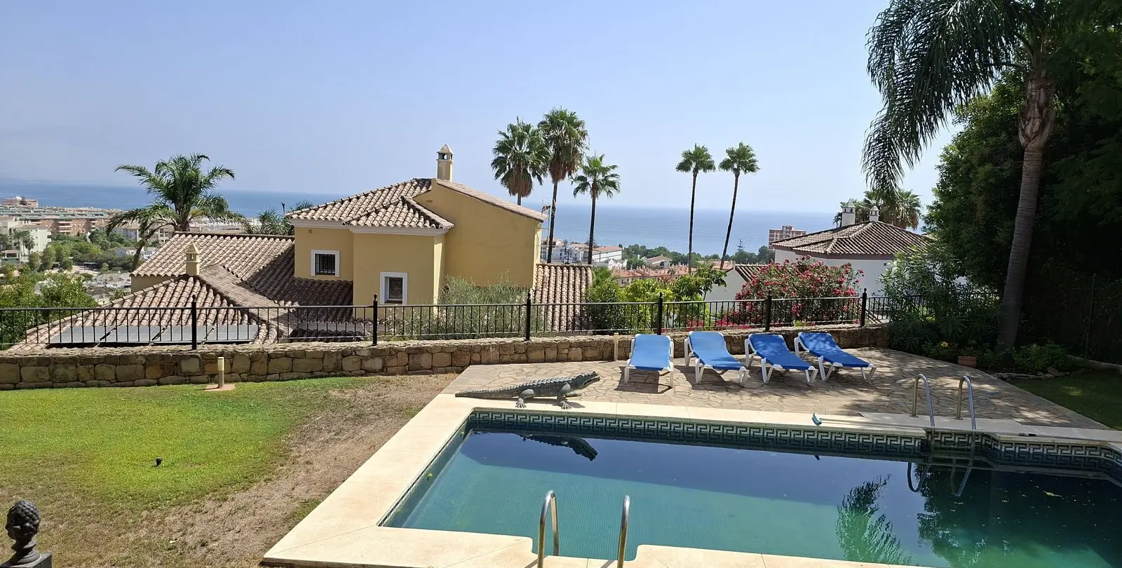 Venta de villa independiente en La Duquesa 32