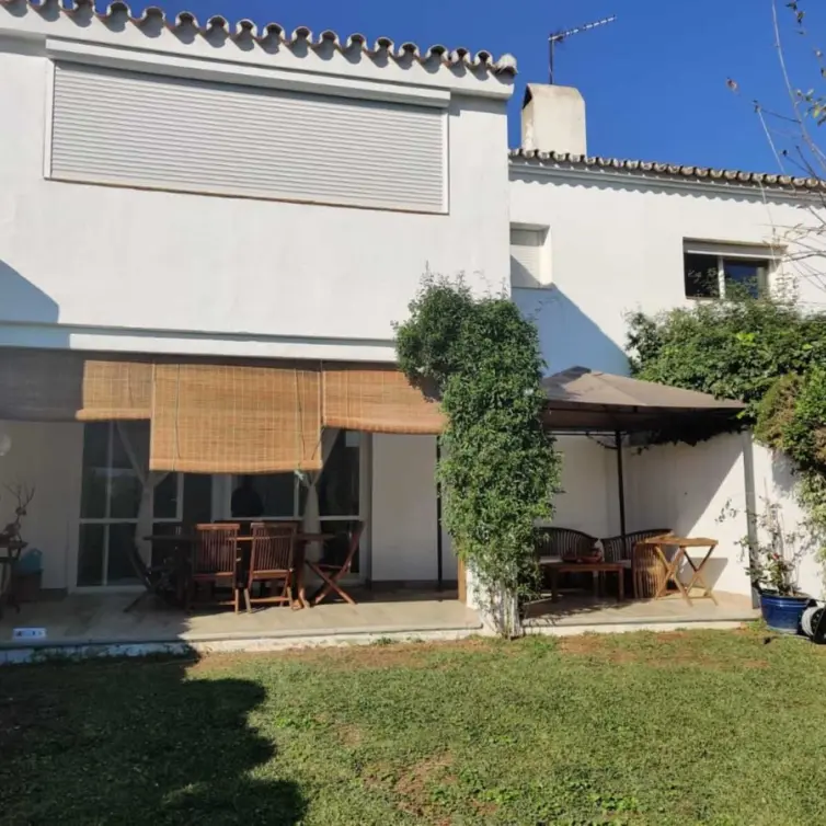 Long-term rent of townhouse in Estepona