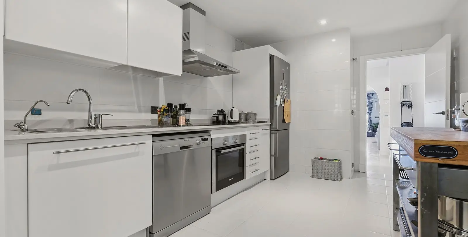 Продажа апартаментов на первом этаже в Doña Julia 18